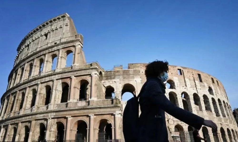 Ιταλία: 15.479 νέα κρούσματα και 353 θάνατοι
